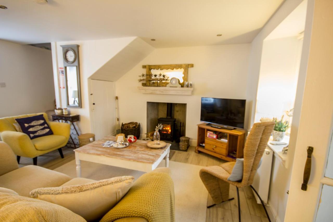 Sea Hollies Villa อเบอร์ดูร์ ภายนอก รูปภาพ