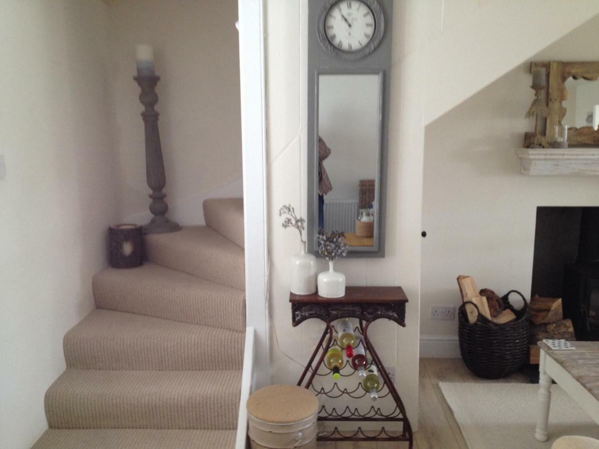 Sea Hollies Villa อเบอร์ดูร์ ภายนอก รูปภาพ